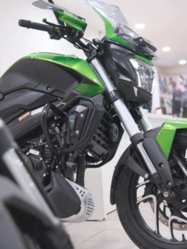 The 2025 Bajaj Dominar 400 gets a bold new look with fresh graphics and an aggressive front LED setup.